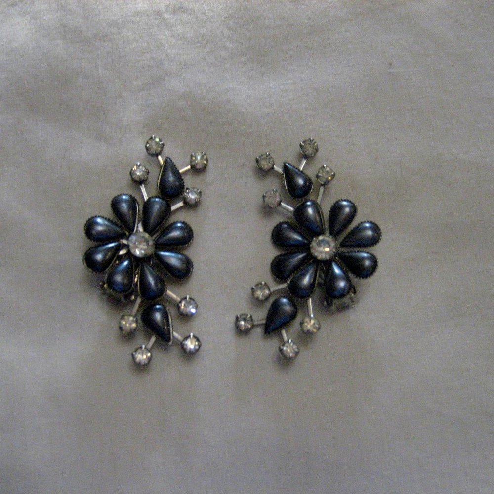 VTG LERU GRAY THERMOSET /RHINESTONE SPRAY CLIP ONS